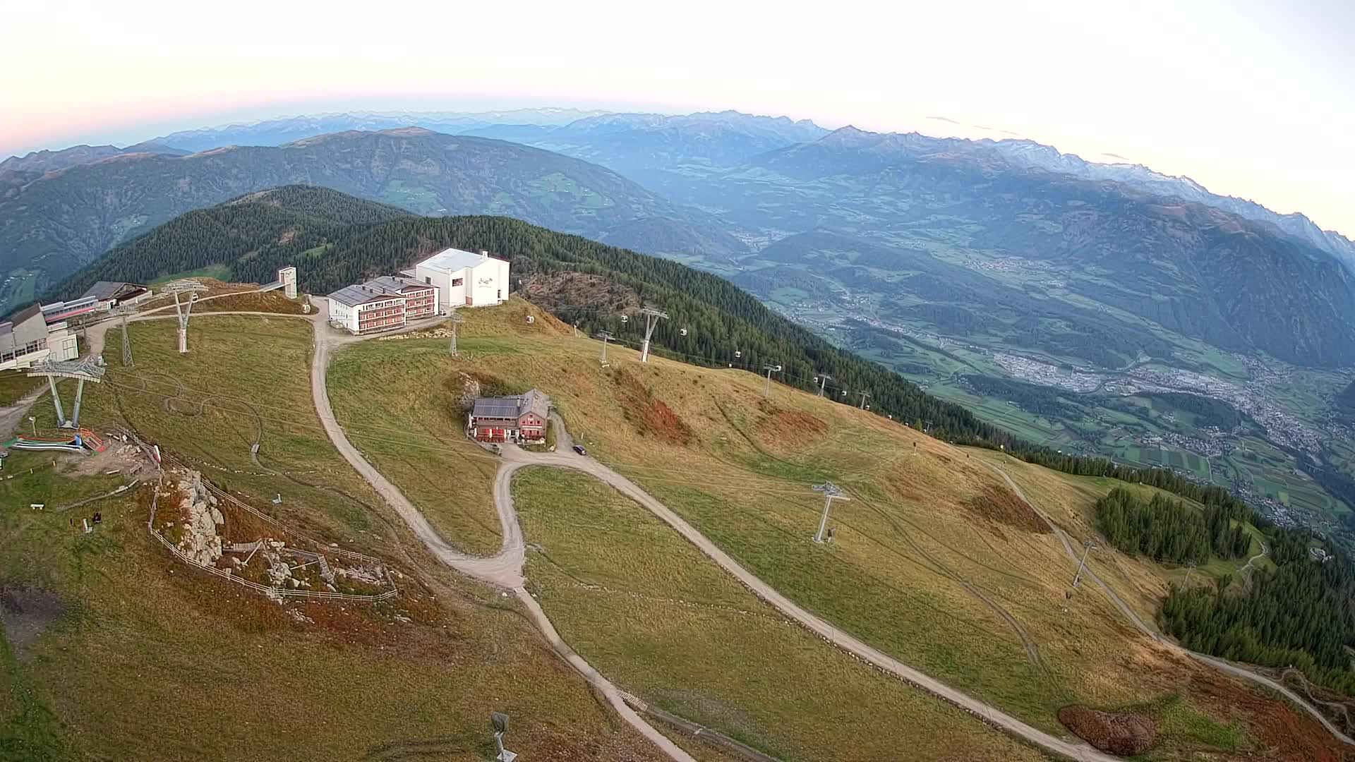 Skigebiet Kronplatz Gipfel | Blick auf Bruneck