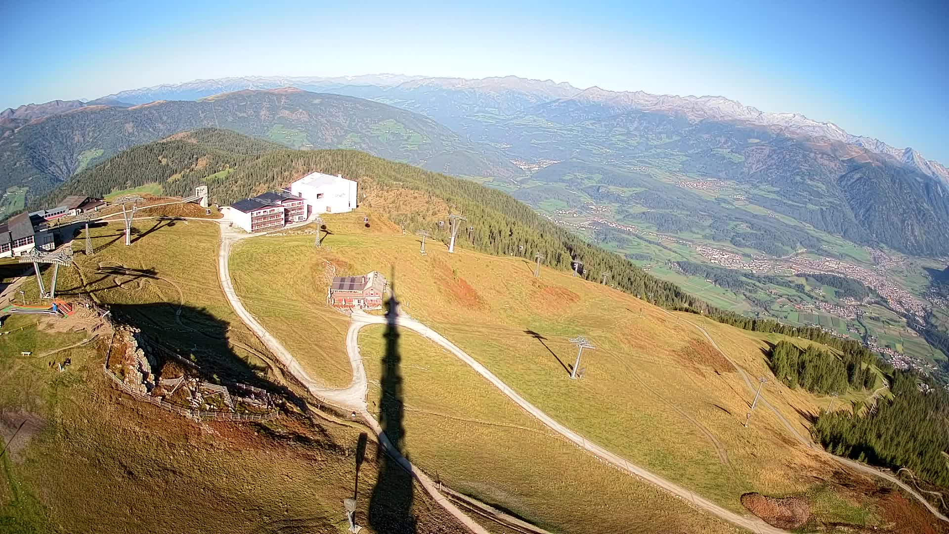 Cima estación de esquí Kronplatz | vista hacia Brunico