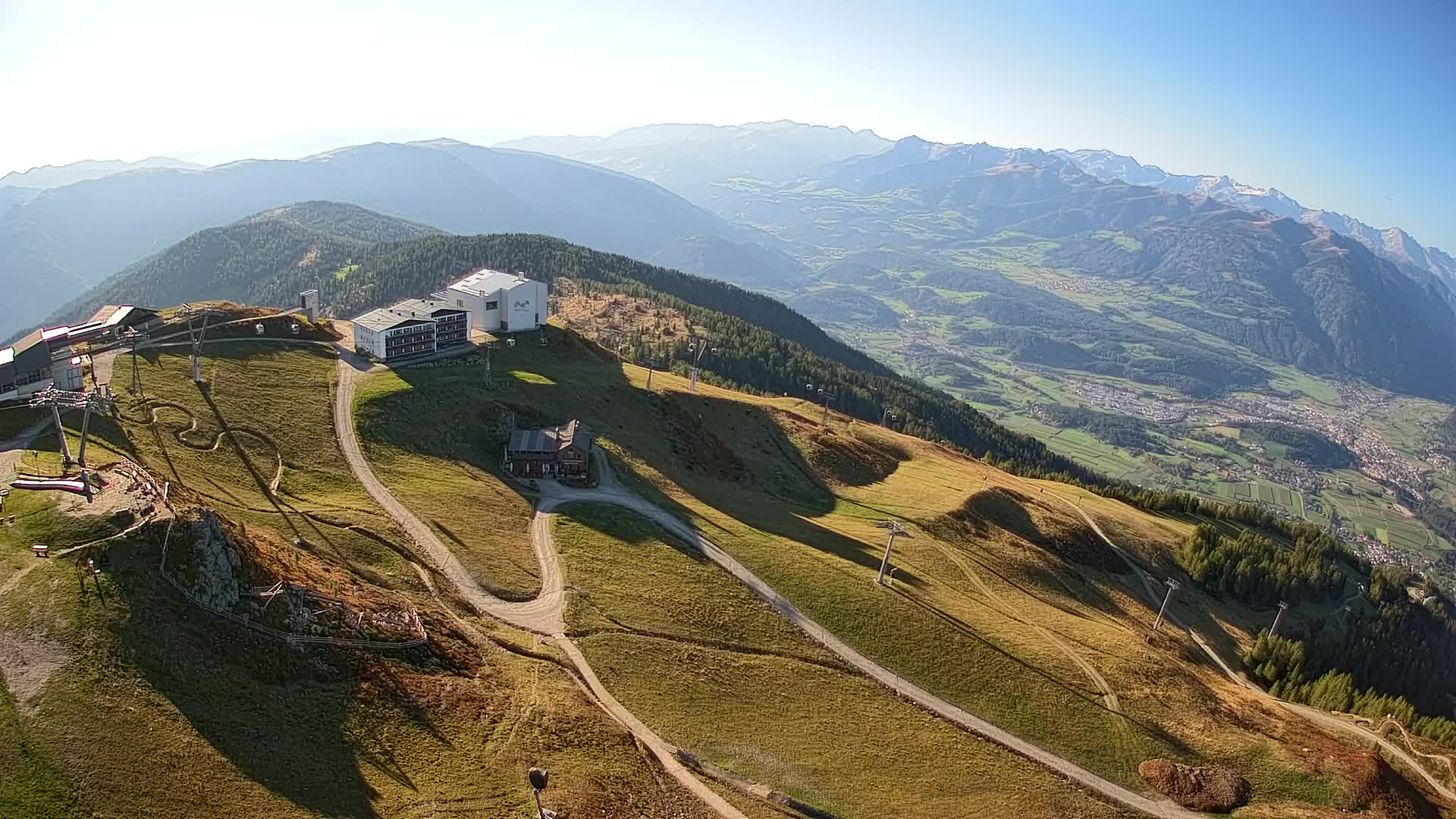 Cima estación de esquí Kronplatz | vista hacia Brunico