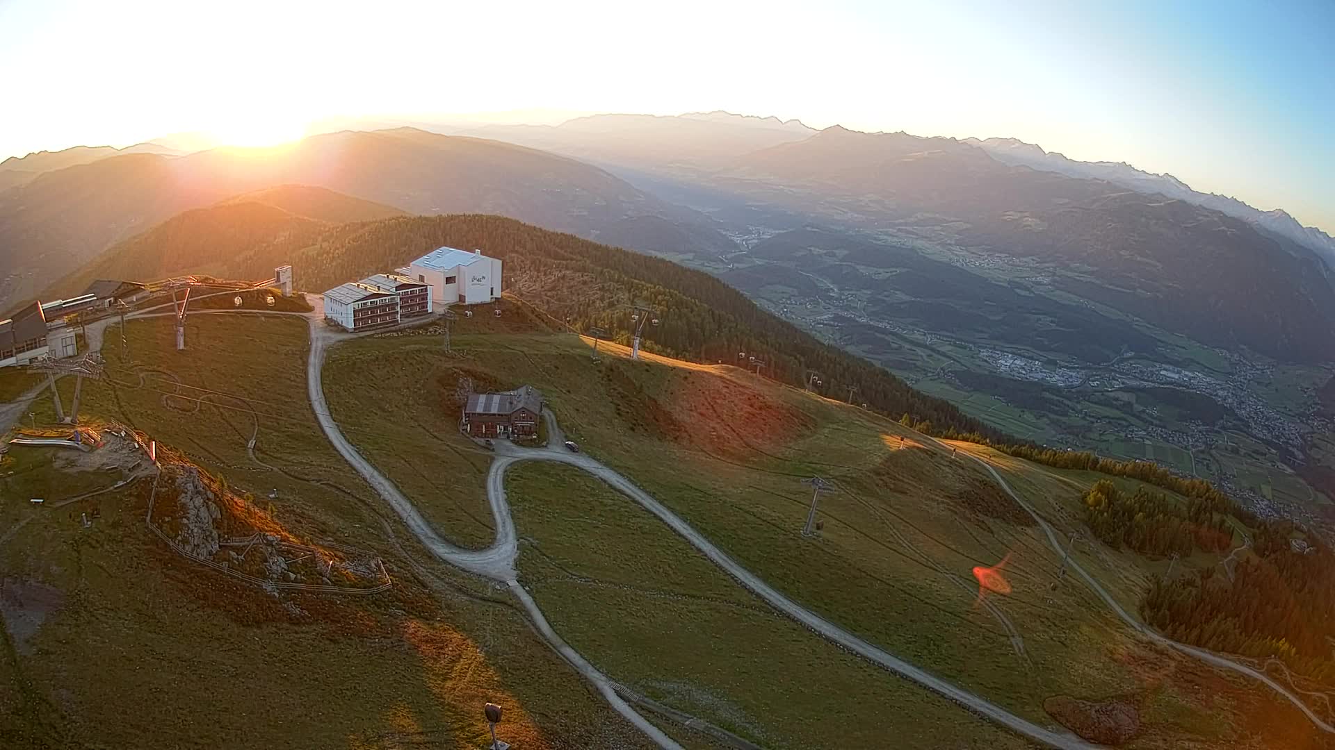 Cima estación de esquí Kronplatz | vista hacia Brunico