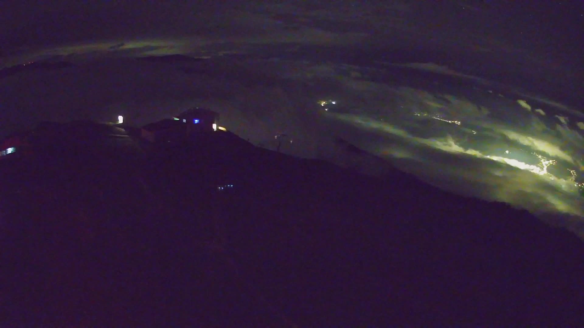 Cima estación de esquí Kronplatz | vista hacia Brunico