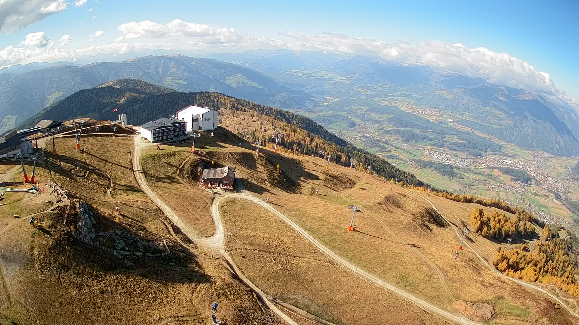 Cima estación de esquí Kronplatz | vista hacia Brunico