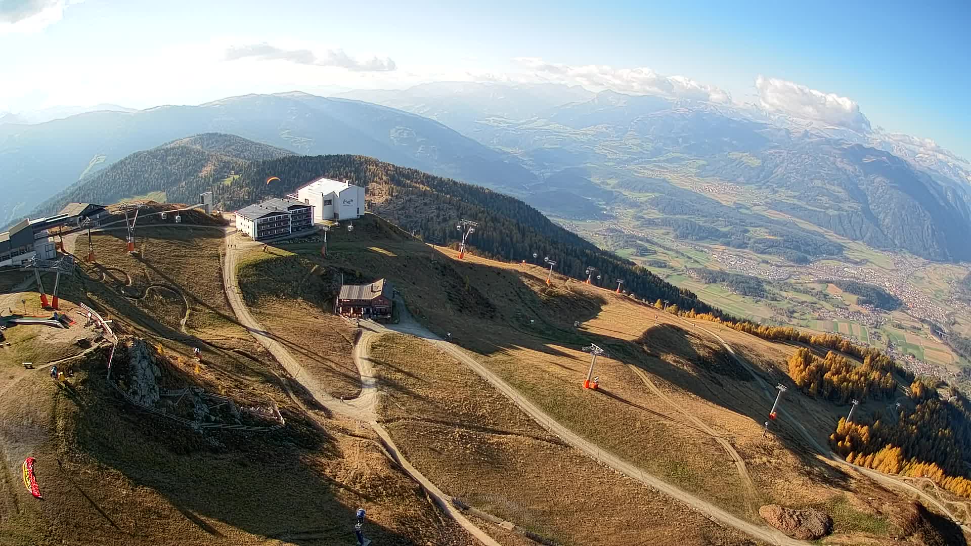 Cima estación de esquí Kronplatz | vista hacia Brunico