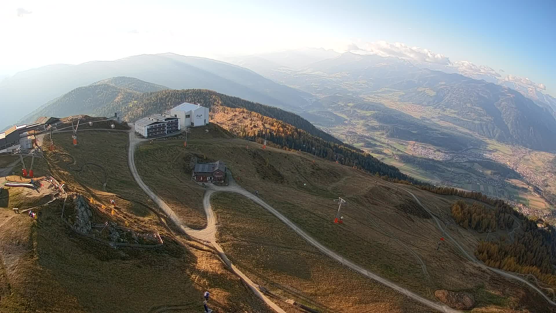 Cima estación de esquí Kronplatz | vista hacia Brunico