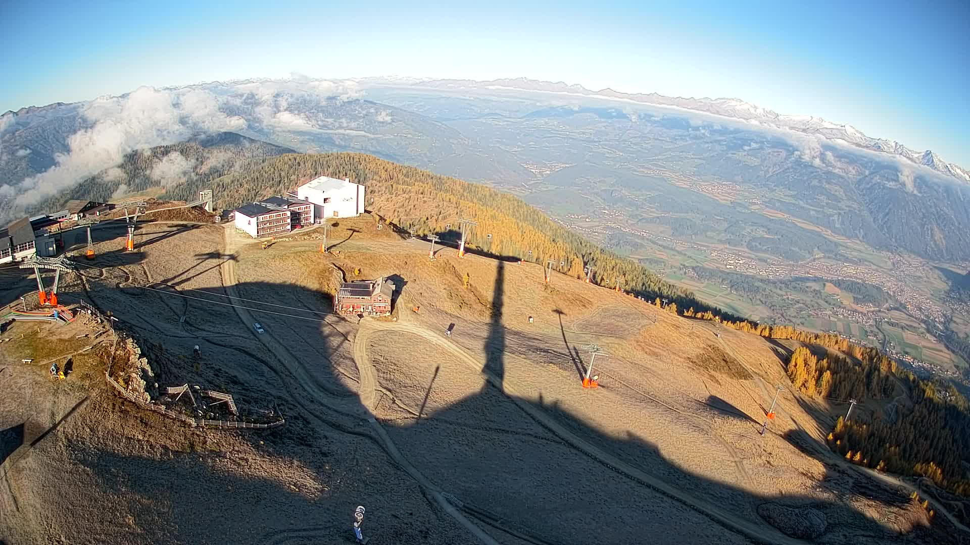 Cima estación de esquí Kronplatz | vista hacia Brunico