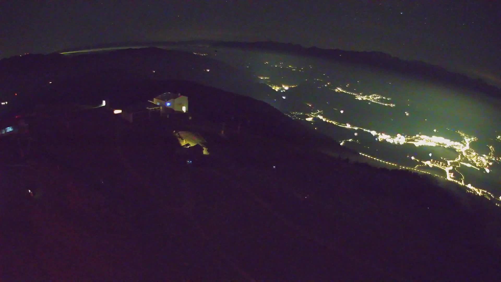 Cima estación de esquí Kronplatz | vista hacia Brunico