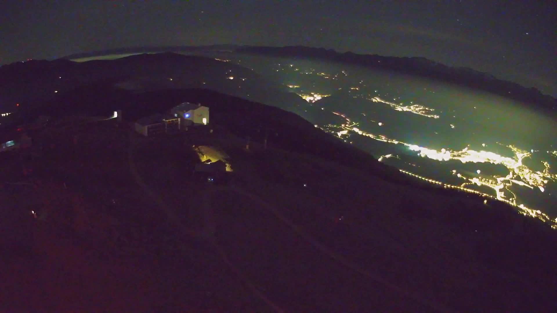 Cima estación de esquí Kronplatz | vista hacia Brunico