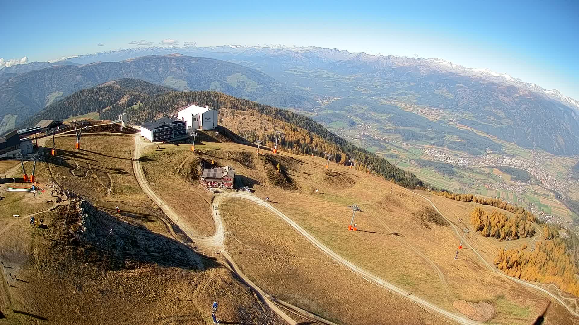 Cima estación de esquí Kronplatz | vista hacia Brunico