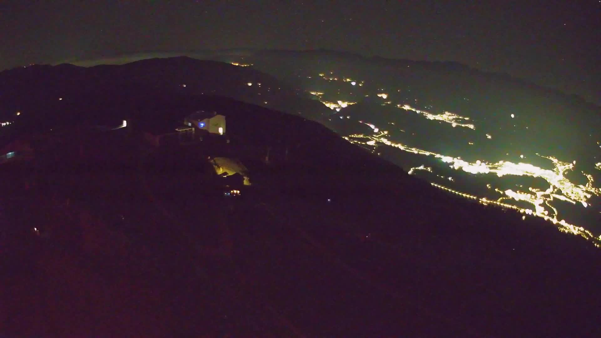 Cima estación de esquí Kronplatz | vista hacia Brunico