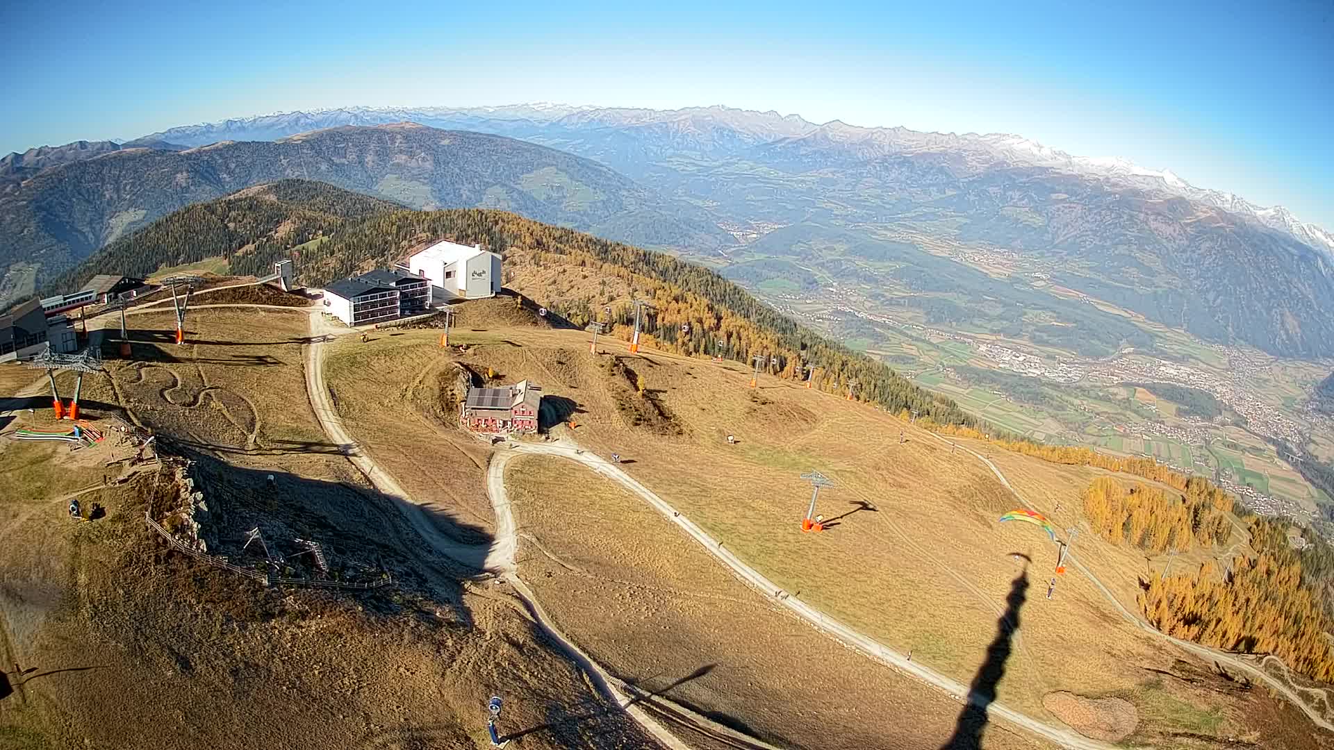 Cima estación de esquí Kronplatz | vista hacia Brunico