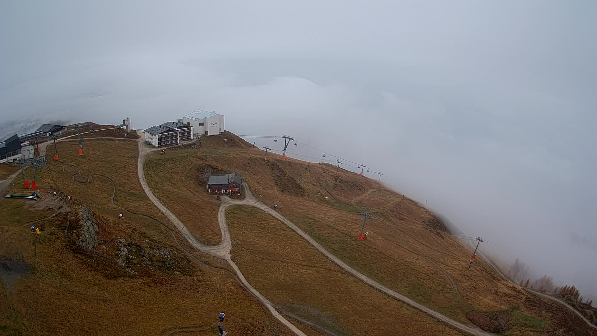 Cima estación de esquí Kronplatz | vista hacia Brunico