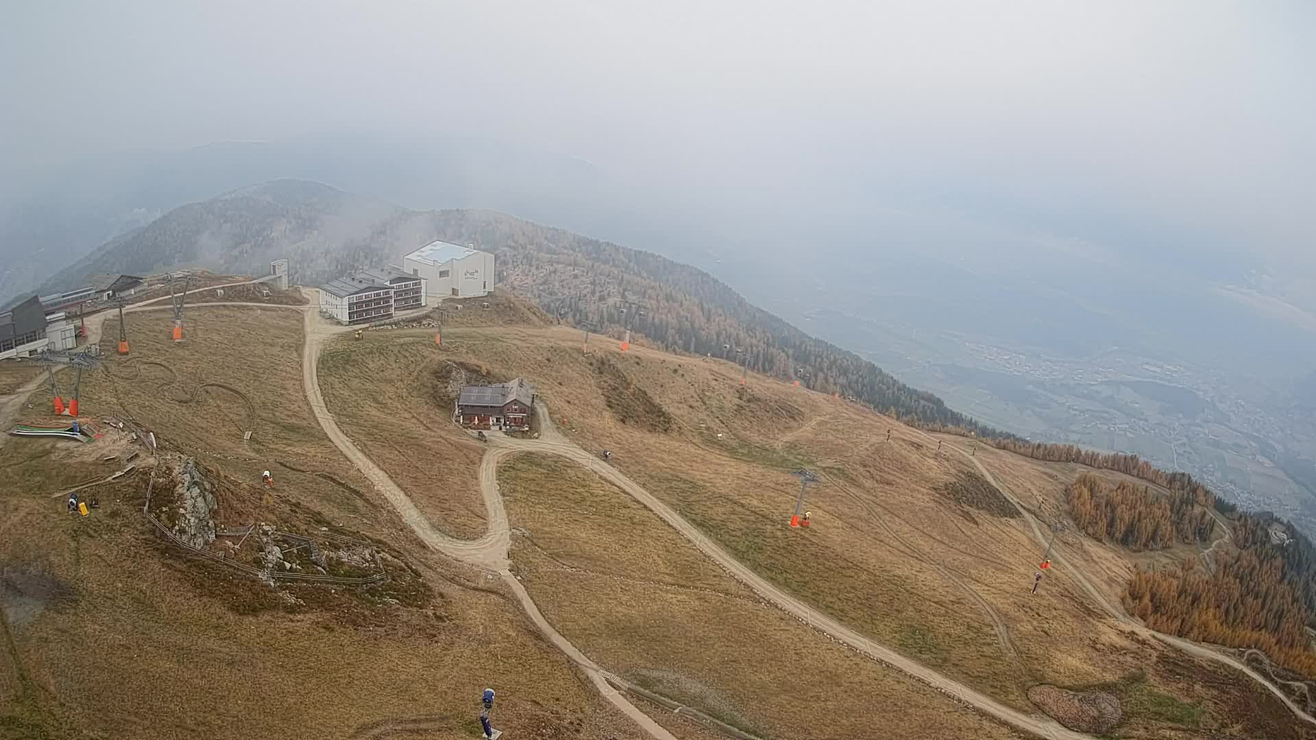 Cima estación de esquí Kronplatz | vista hacia Brunico