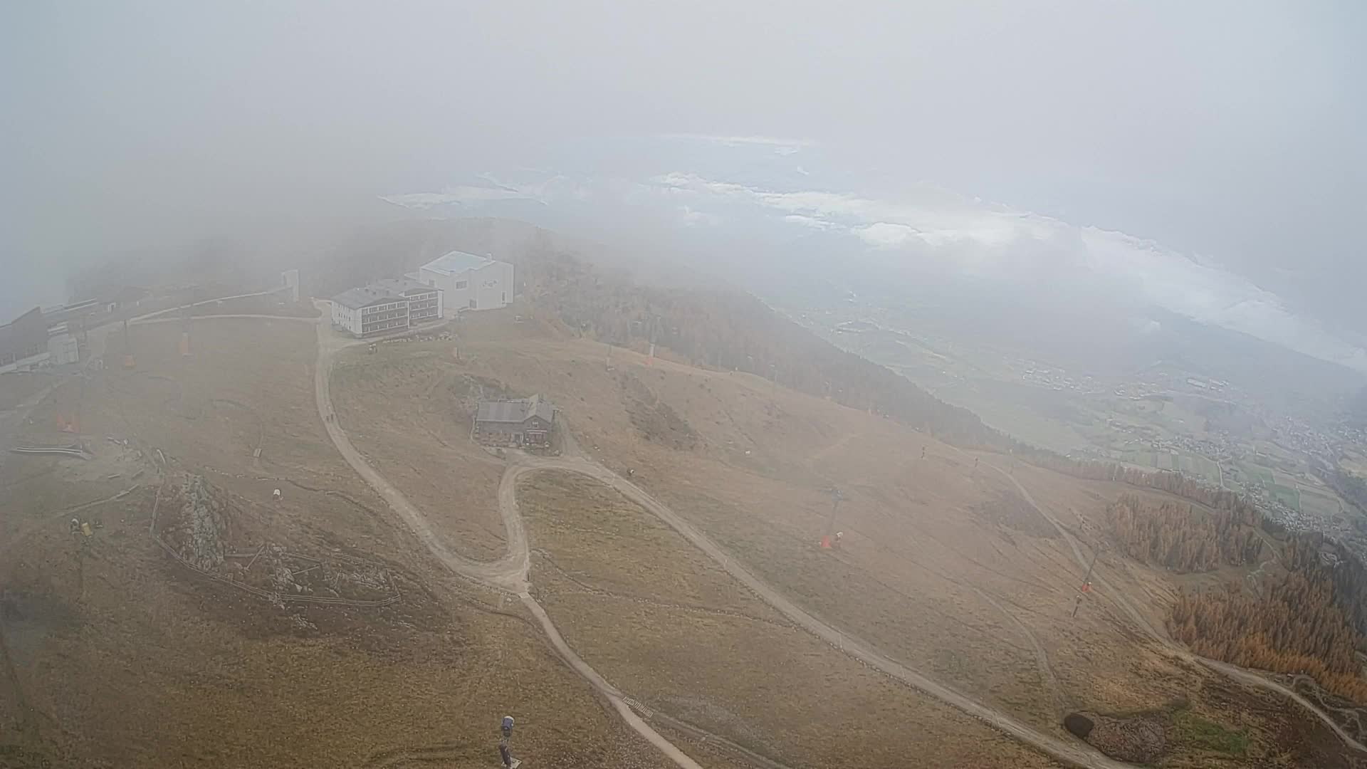 Cima estación de esquí Kronplatz | vista hacia Brunico