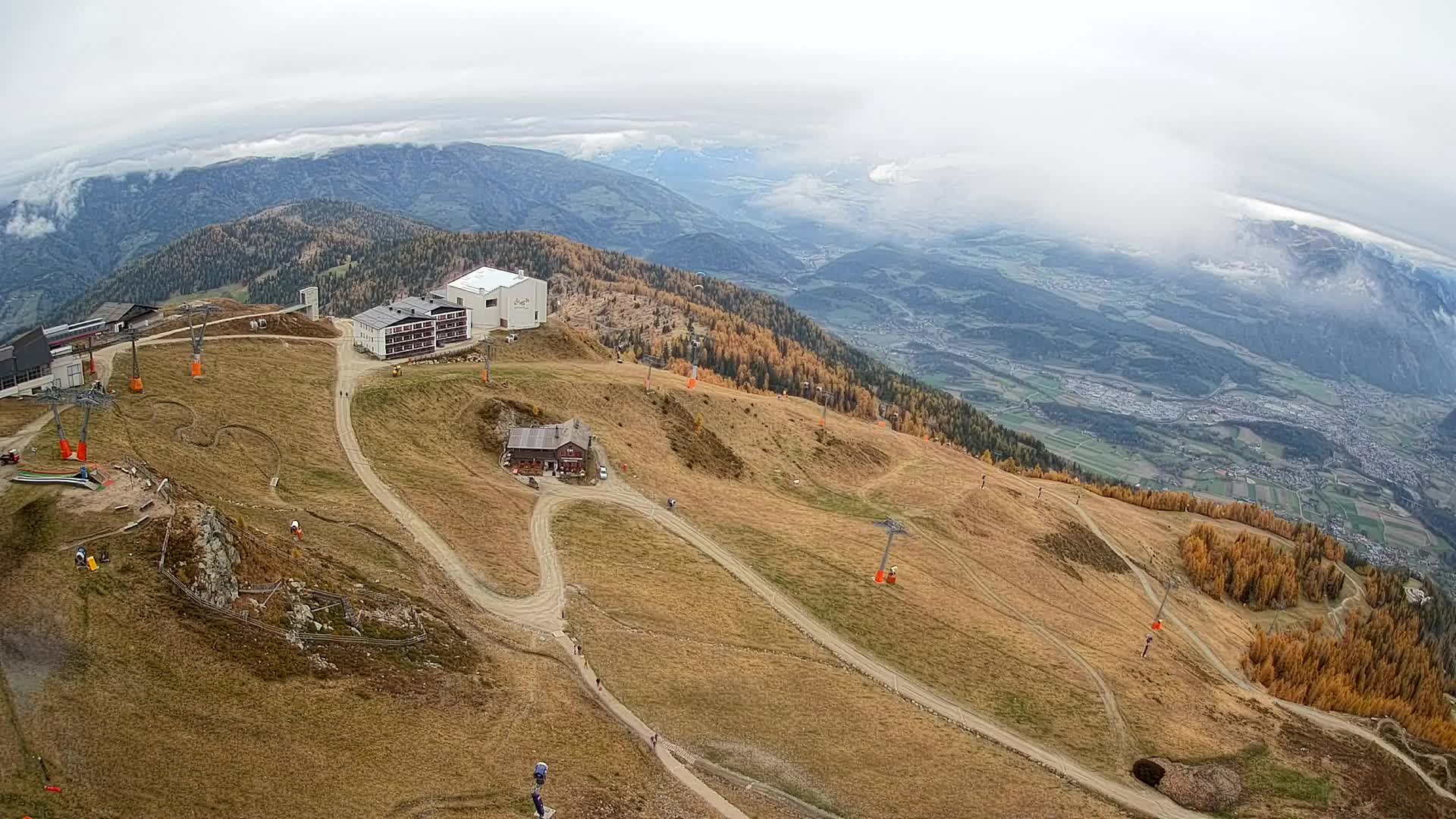 Stazione sciistica di Plan de Corones | vista su Brunico
