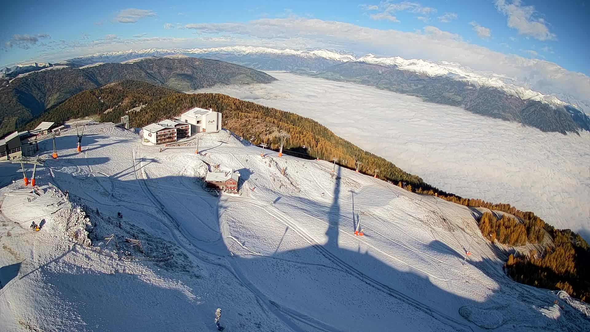 Cima estación de esquí Kronplatz | vista hacia Brunico