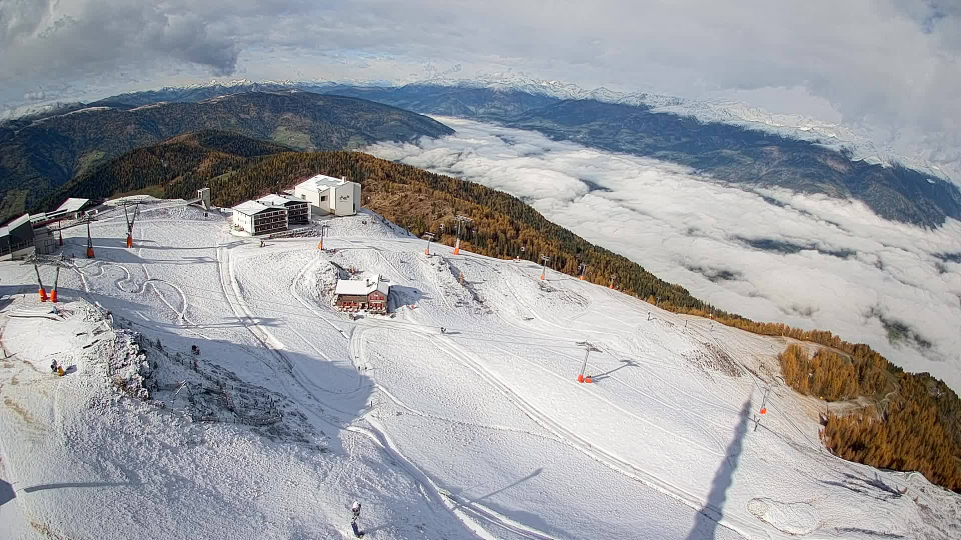 Cima estación de esquí Kronplatz | vista hacia Brunico