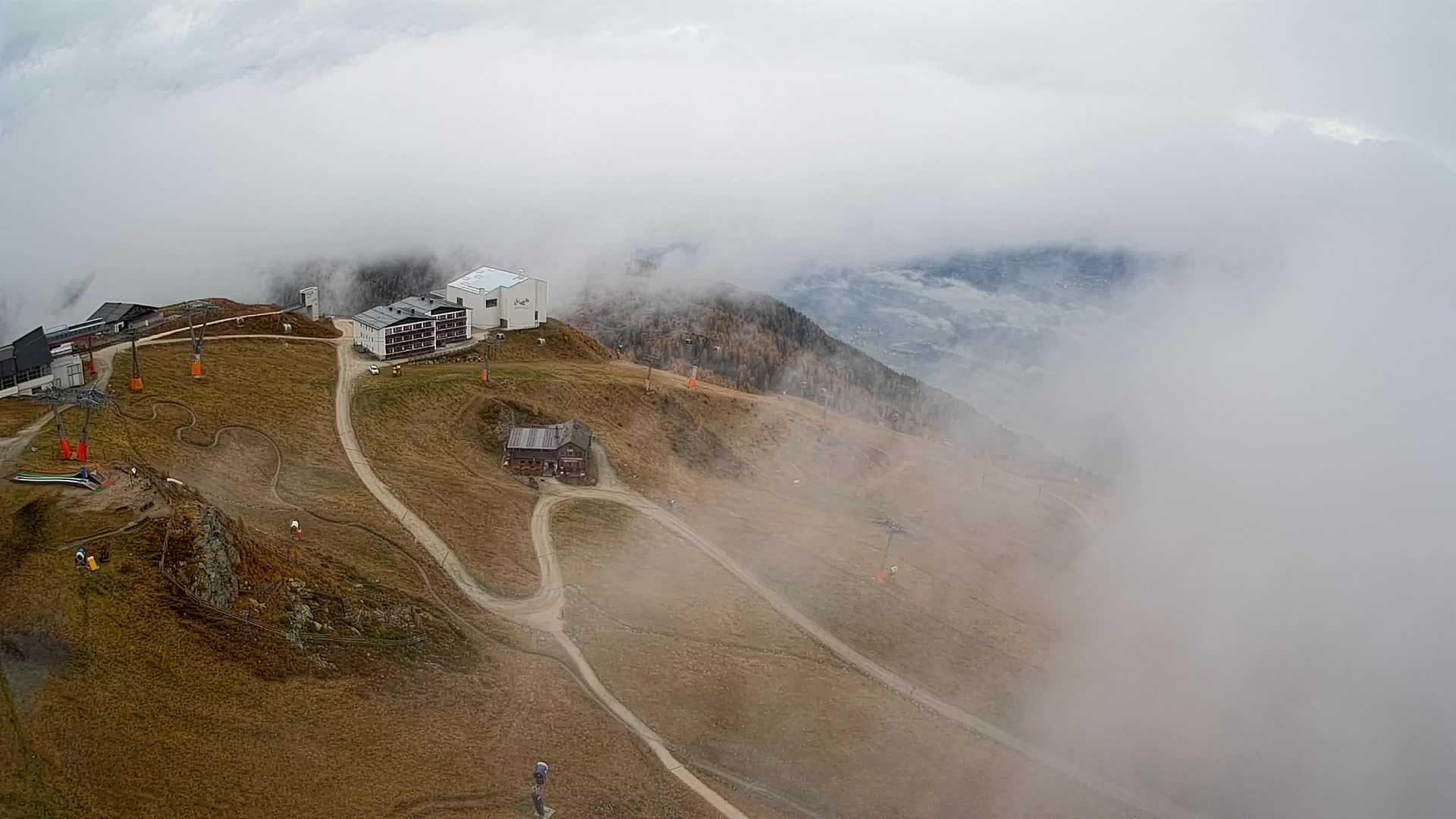 Cima estación de esquí Kronplatz | vista hacia Brunico