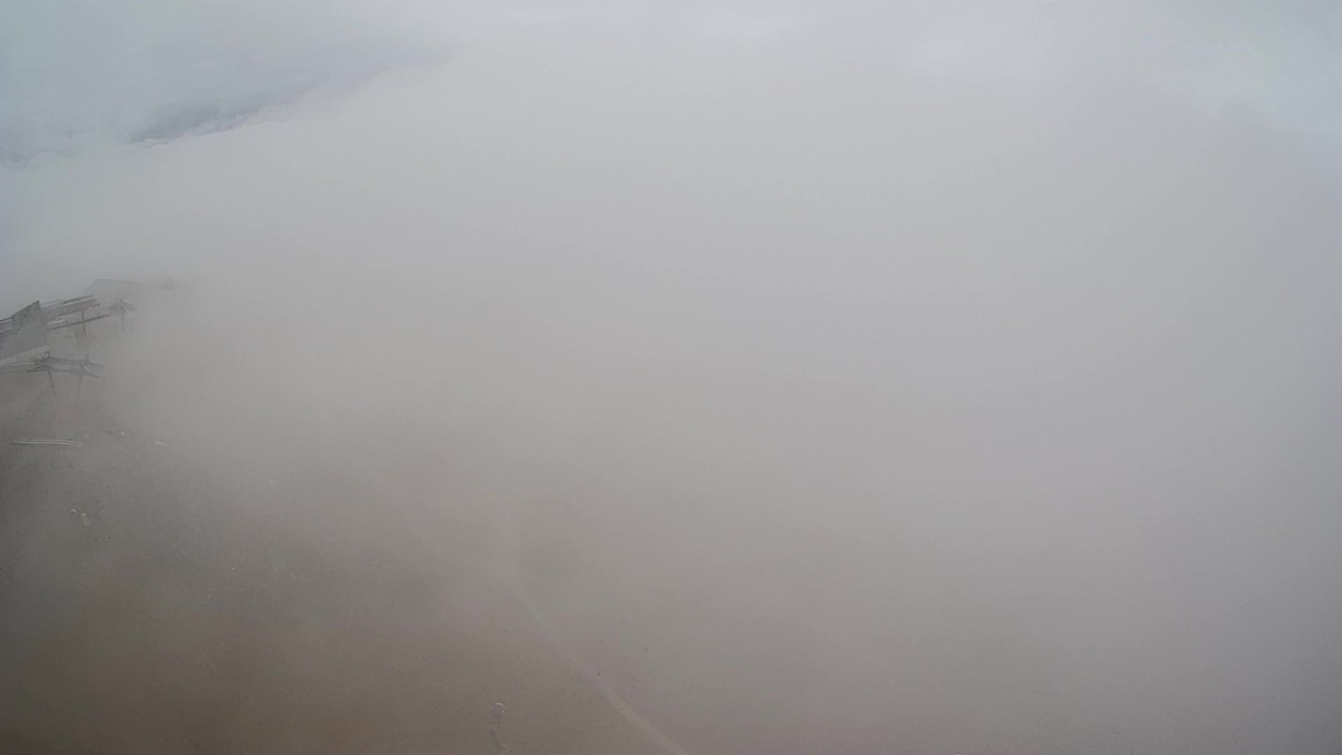 Cima estación de esquí Kronplatz | vista hacia Brunico