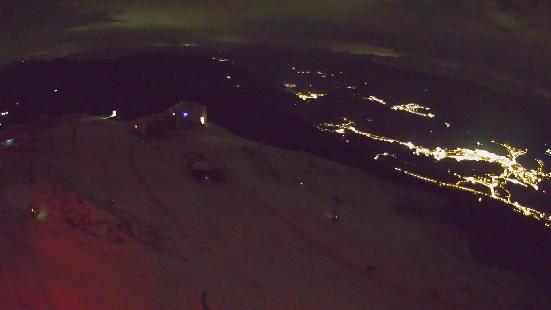 Cima estación de esquí Kronplatz | vista hacia Brunico