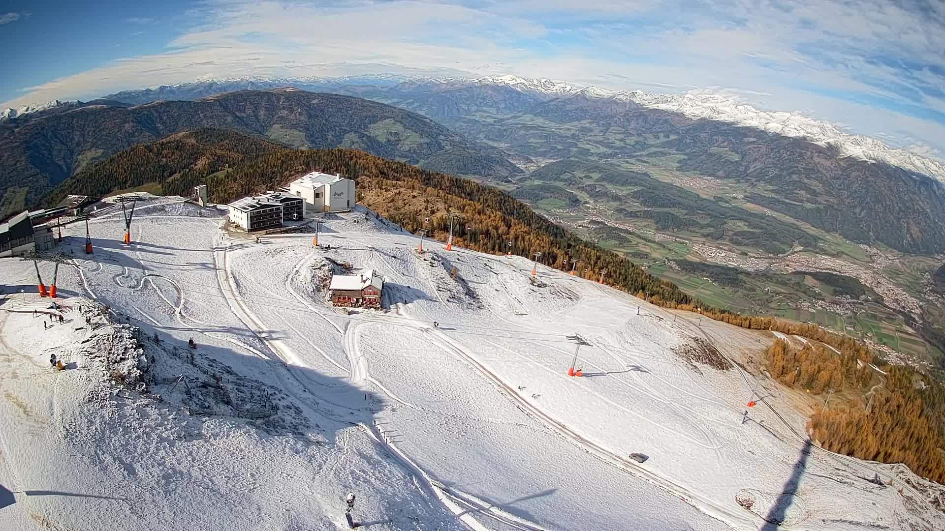 Cima estación de esquí Kronplatz | vista hacia Brunico