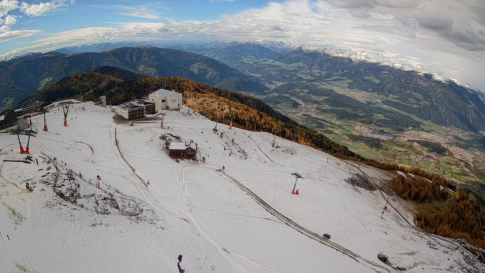 Stazione sciistica di Plan de Corones | vista su Brunico