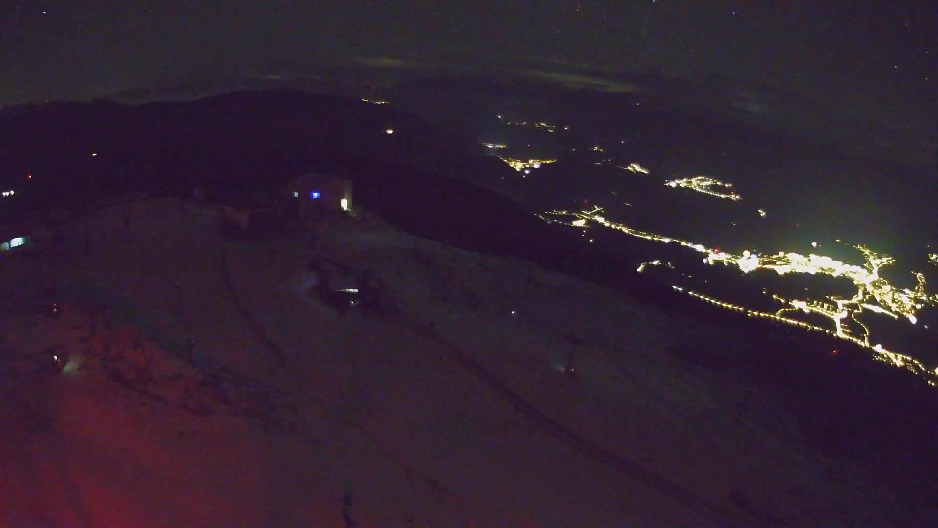 Cima estación de esquí Kronplatz | vista hacia Brunico