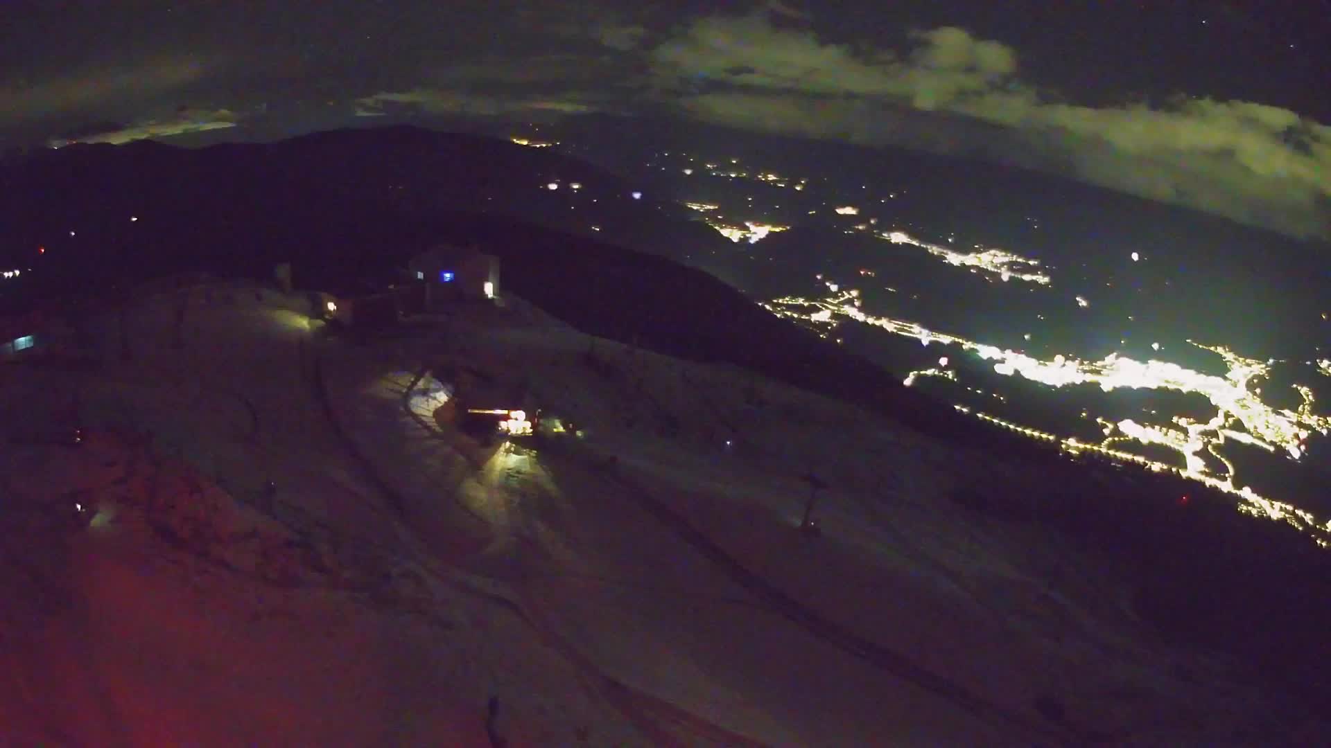 Cima estación de esquí Kronplatz | vista hacia Brunico