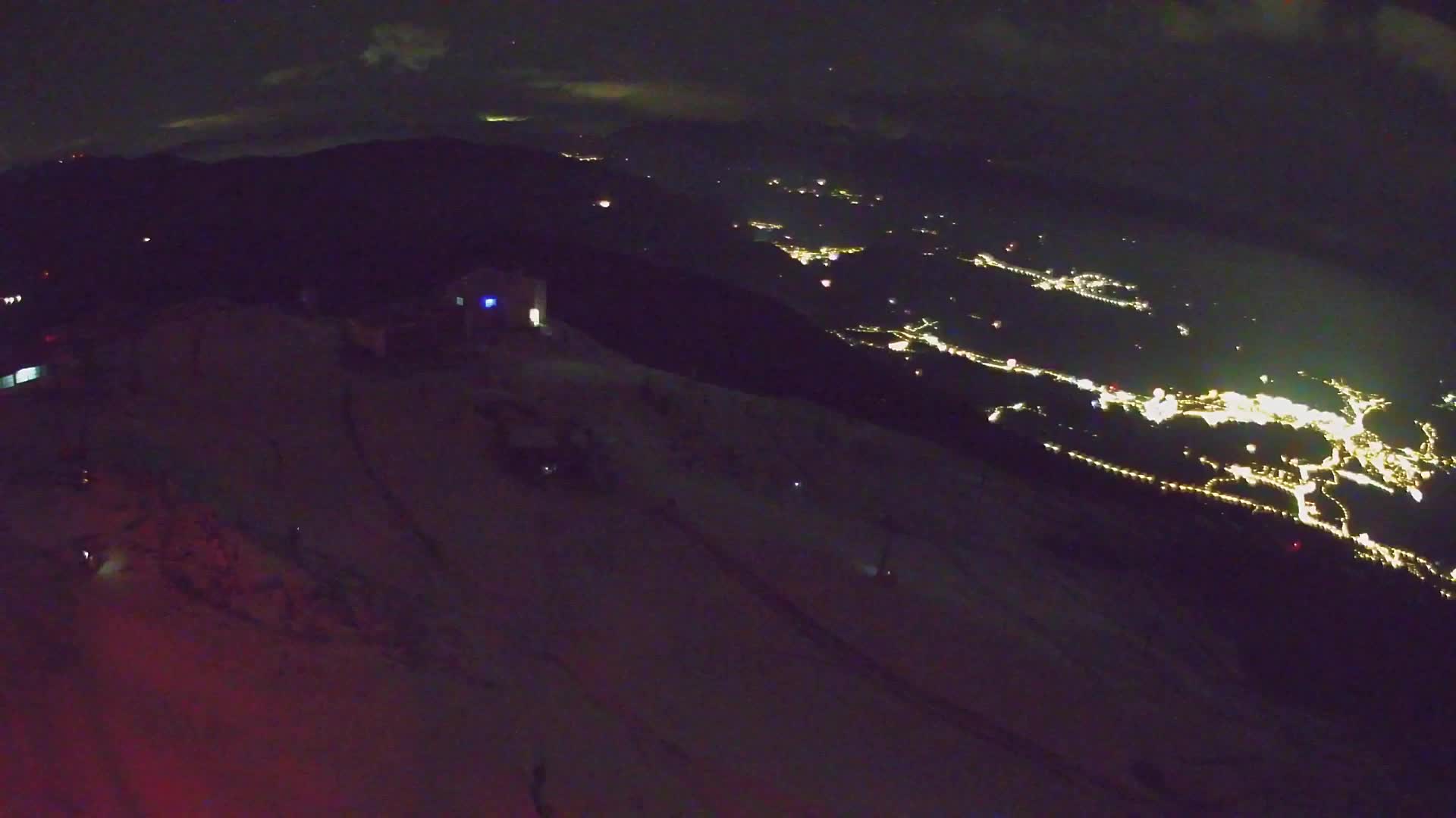 Cima estación de esquí Kronplatz | vista hacia Brunico