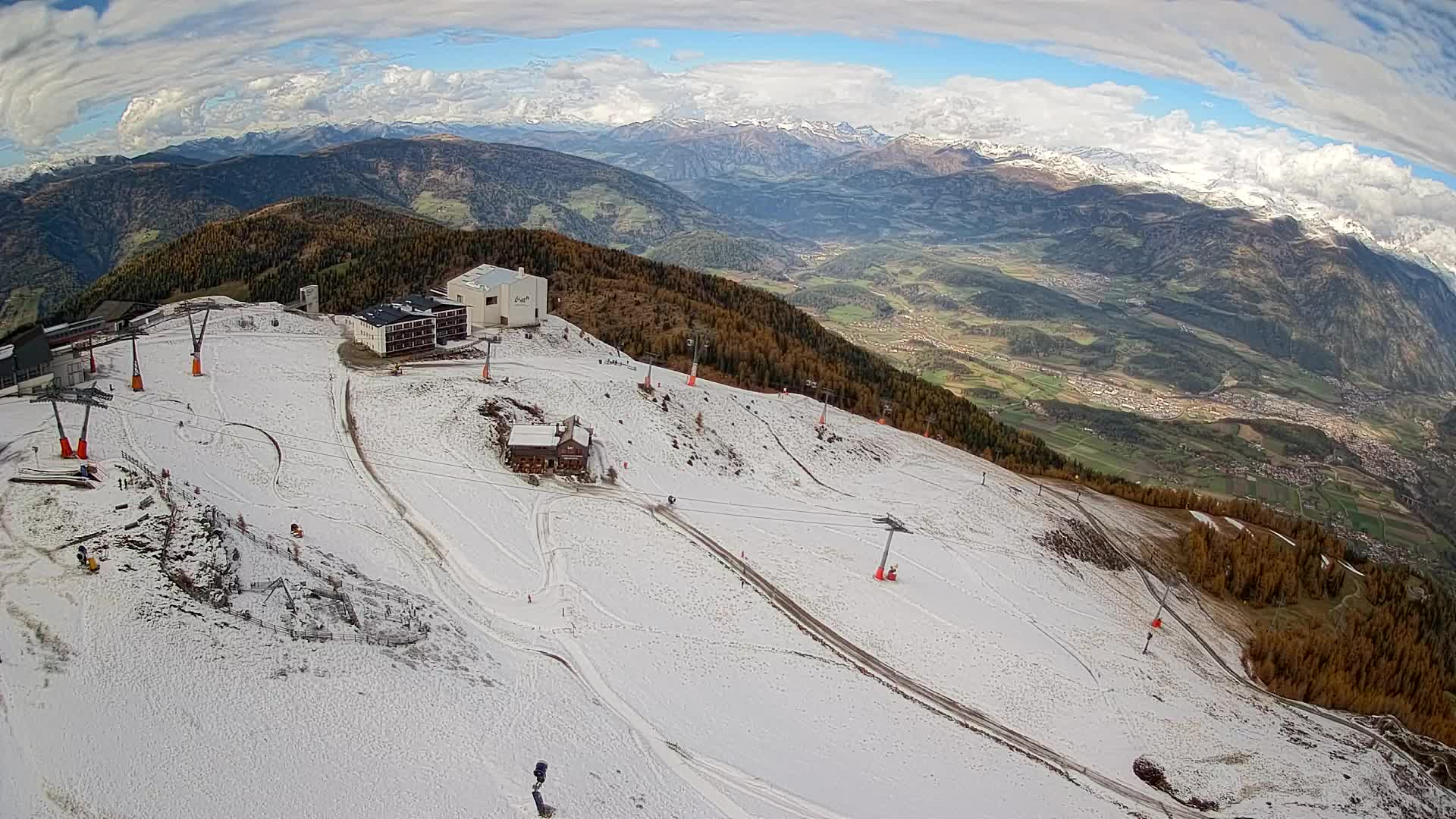 Stazione sciistica di Plan de Corones | vista su Brunico