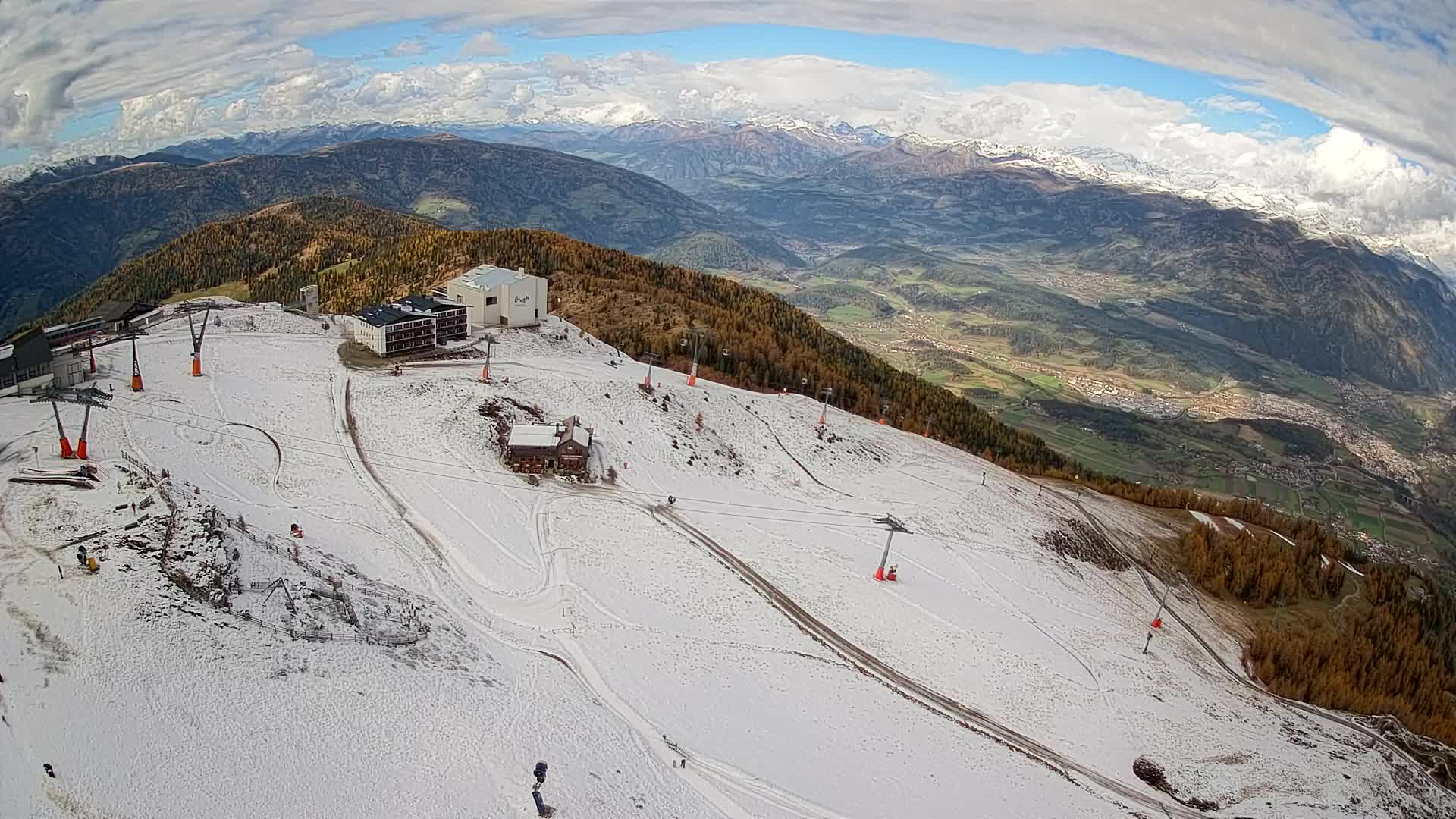 Stazione sciistica di Plan de Corones | vista su Brunico