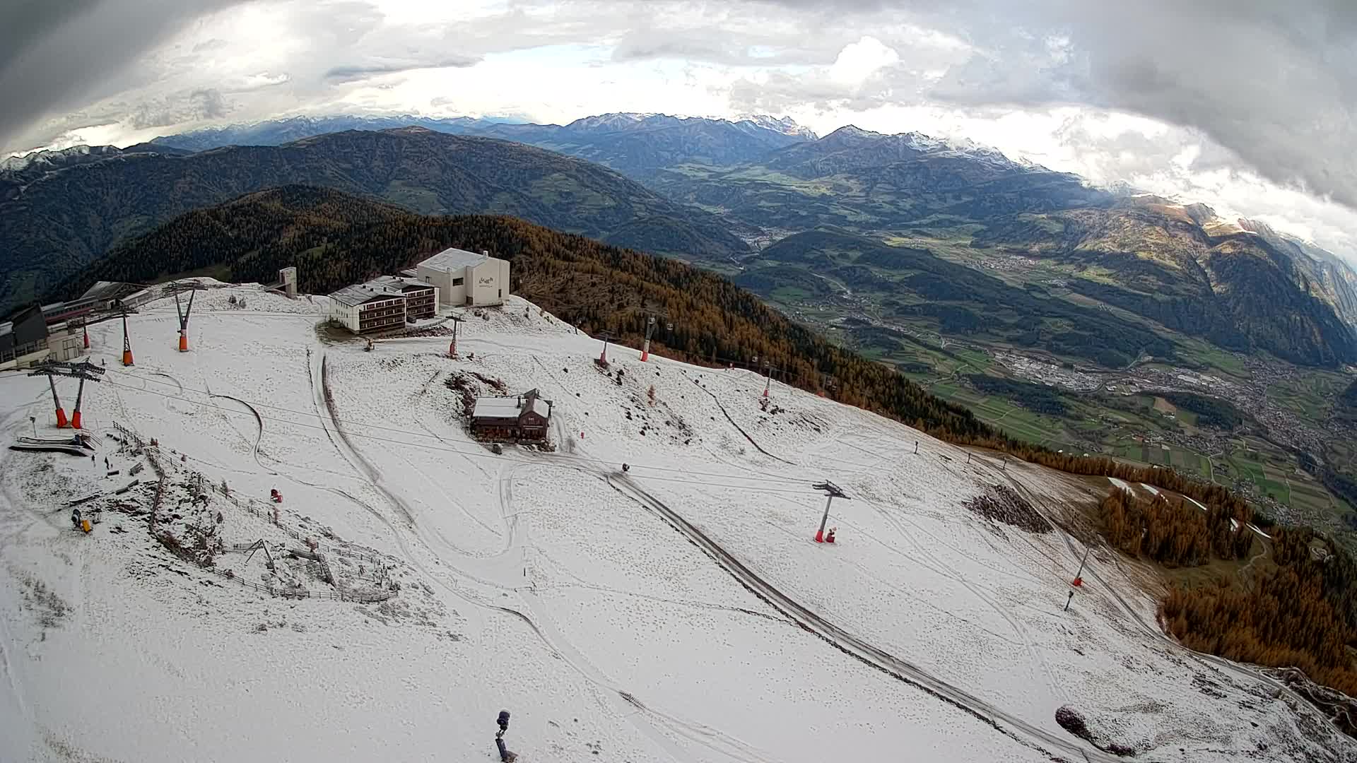 Stazione sciistica di Plan de Corones | vista su Brunico