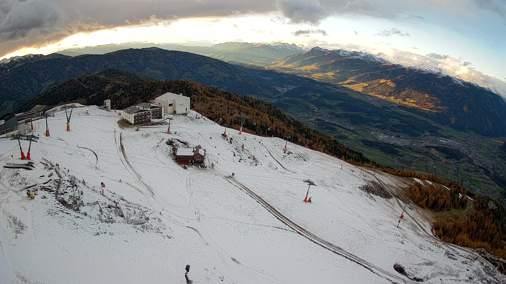 Stazione sciistica di Plan de Corones | vista su Brunico
