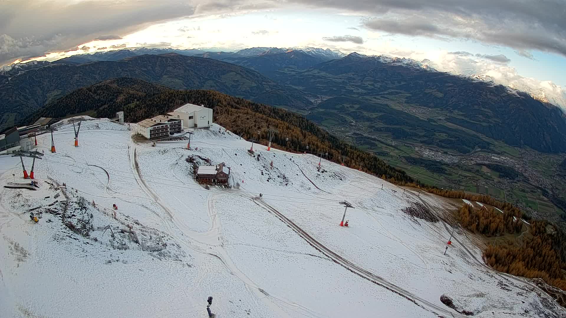 Smučišče Kronplatz – vrh | pogled na Bruneck