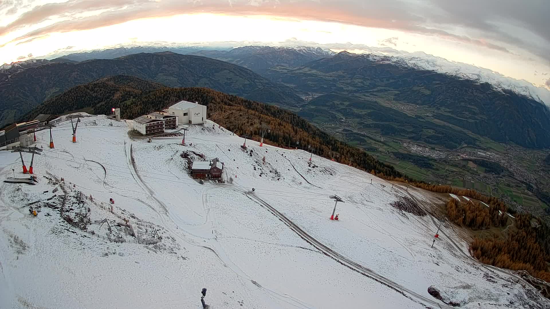 Stazione sciistica di Plan de Corones | vista su Brunico