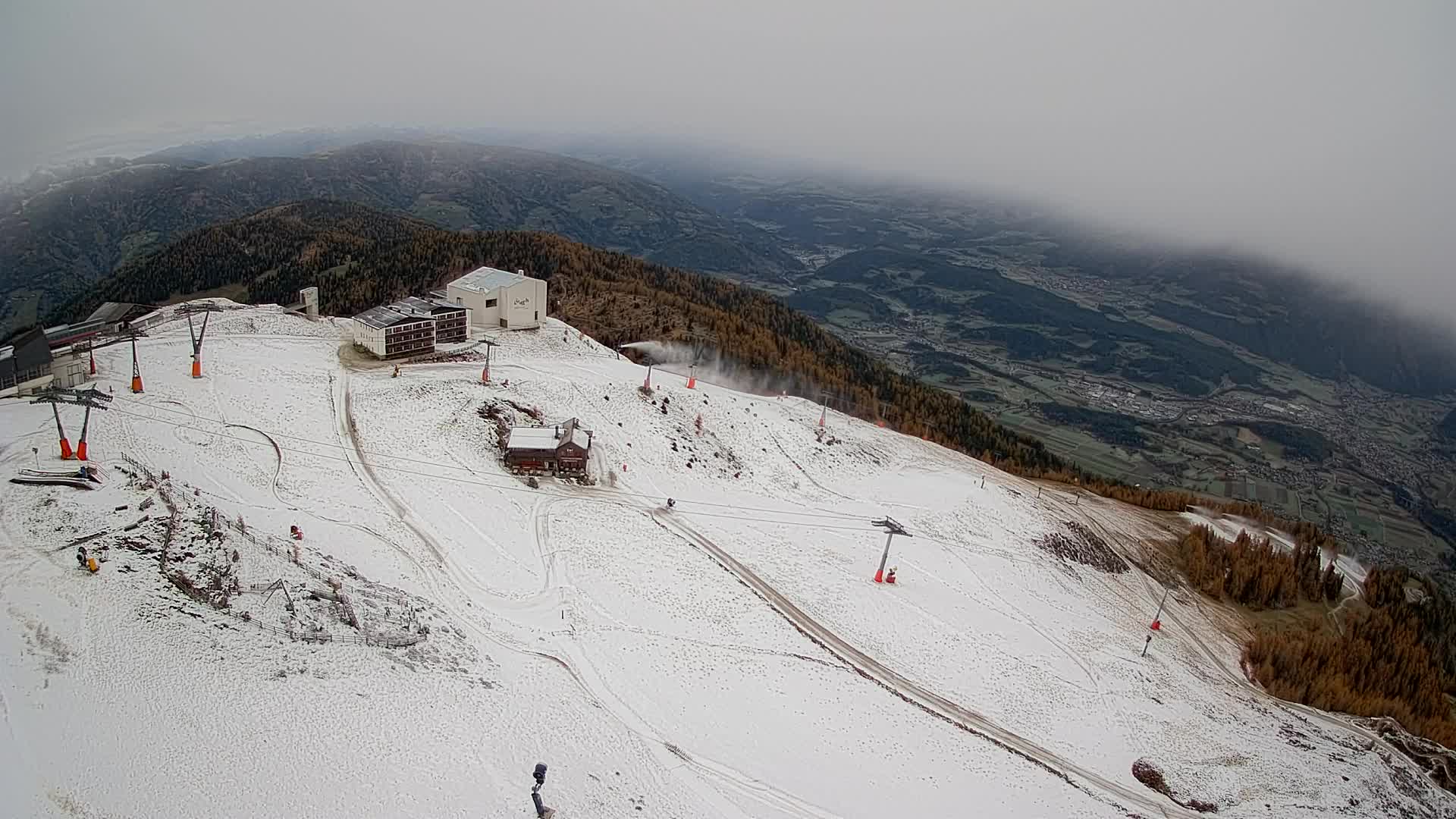 Stazione sciistica di Plan de Corones | vista su Brunico