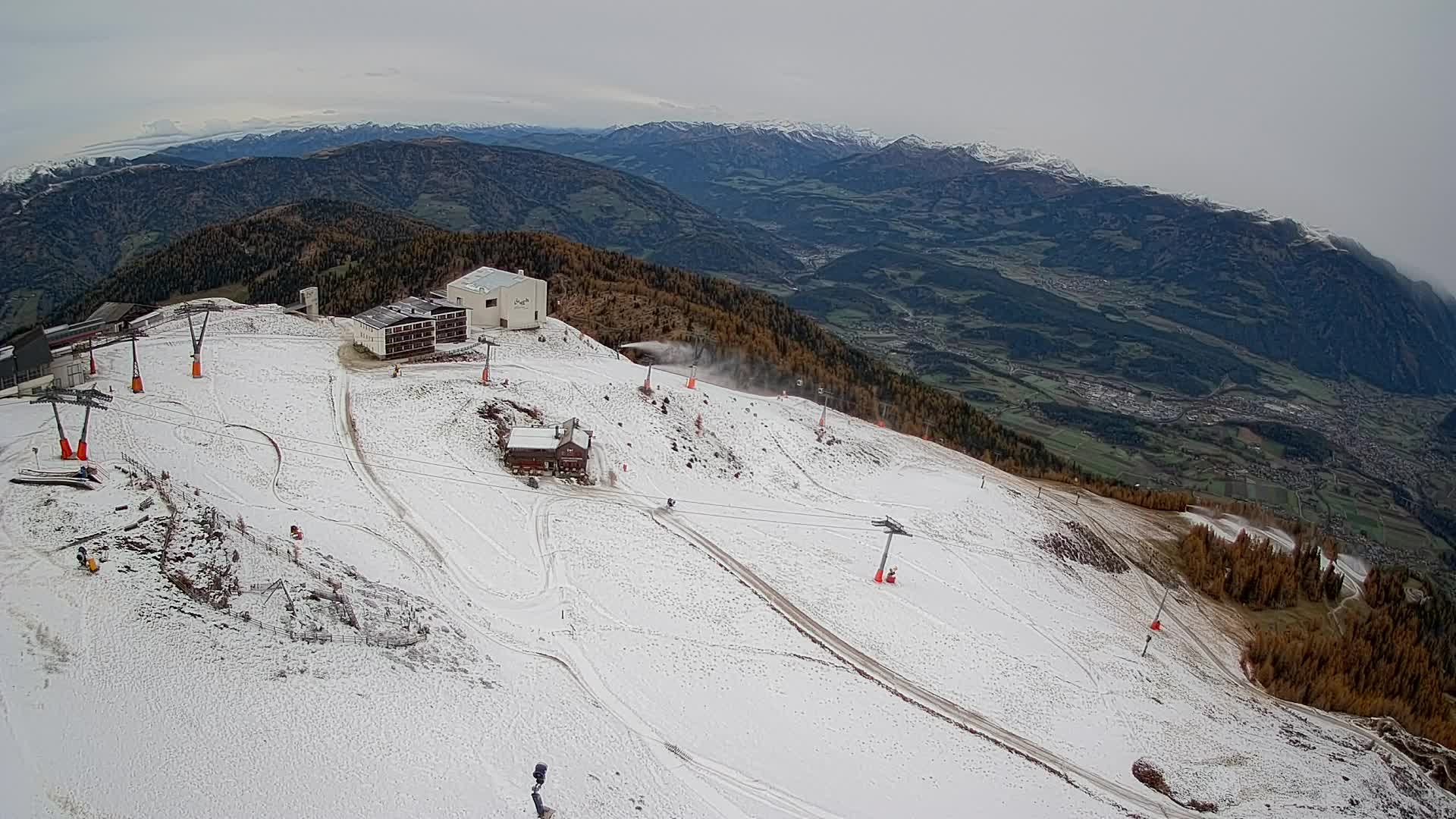 Stazione sciistica di Plan de Corones | vista su Brunico