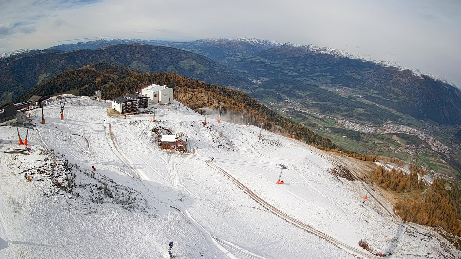 Stazione sciistica di Plan de Corones | vista su Brunico
