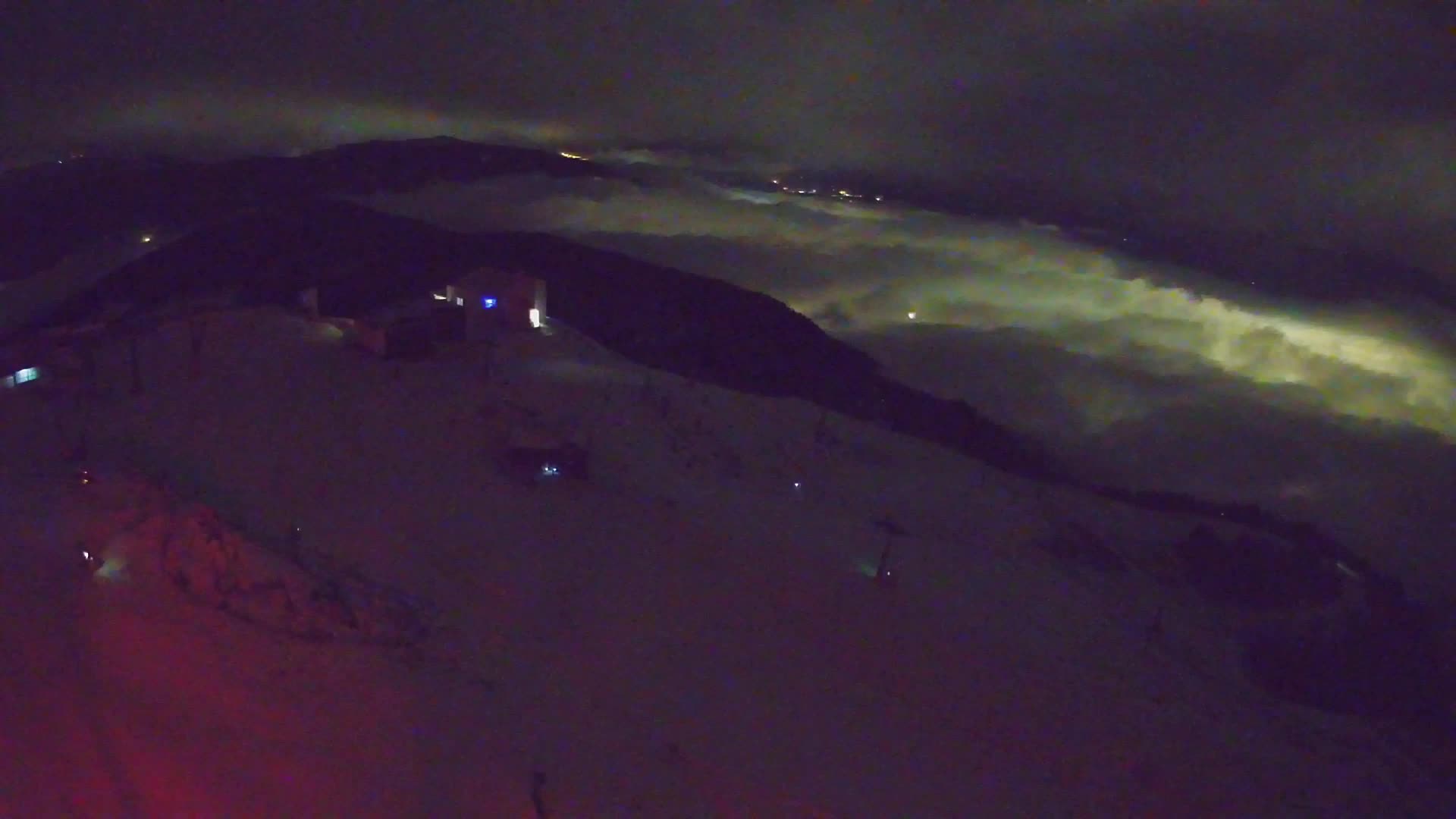 Cima estación de esquí Kronplatz | vista hacia Brunico