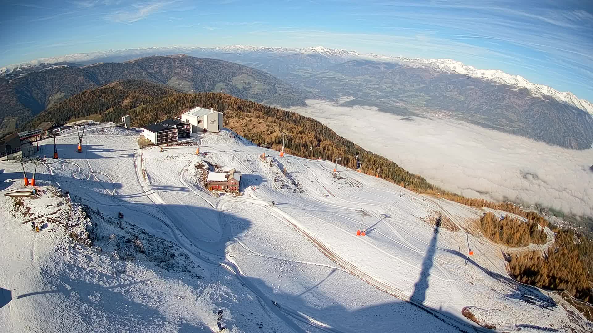 Cima estación de esquí Kronplatz | vista hacia Brunico