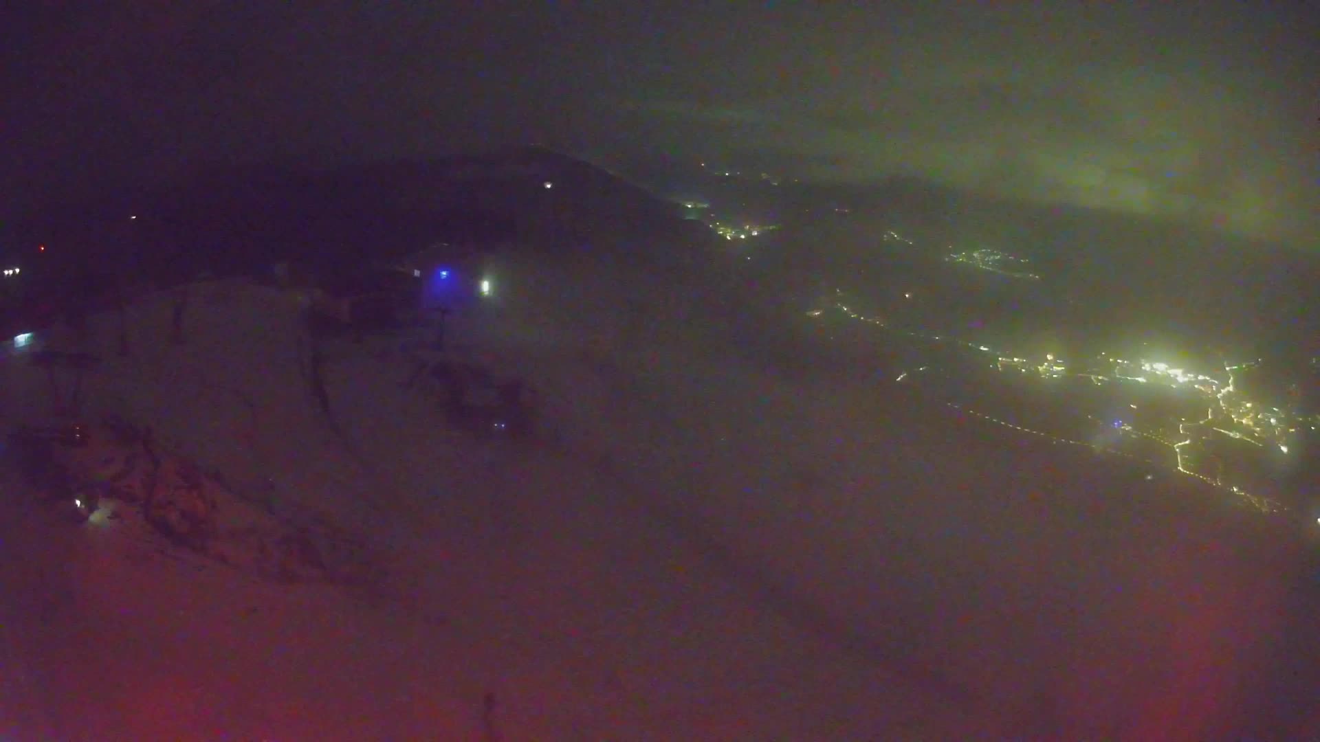 Cima estación de esquí Kronplatz | vista hacia Brunico