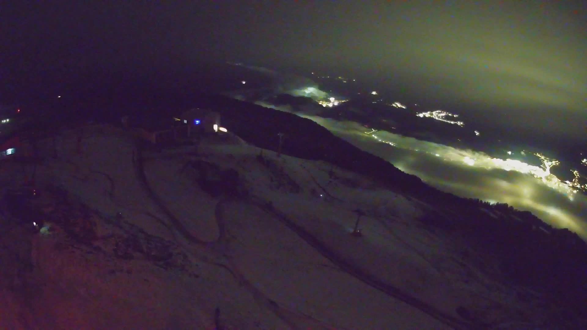 Cima estación de esquí Kronplatz | vista hacia Brunico