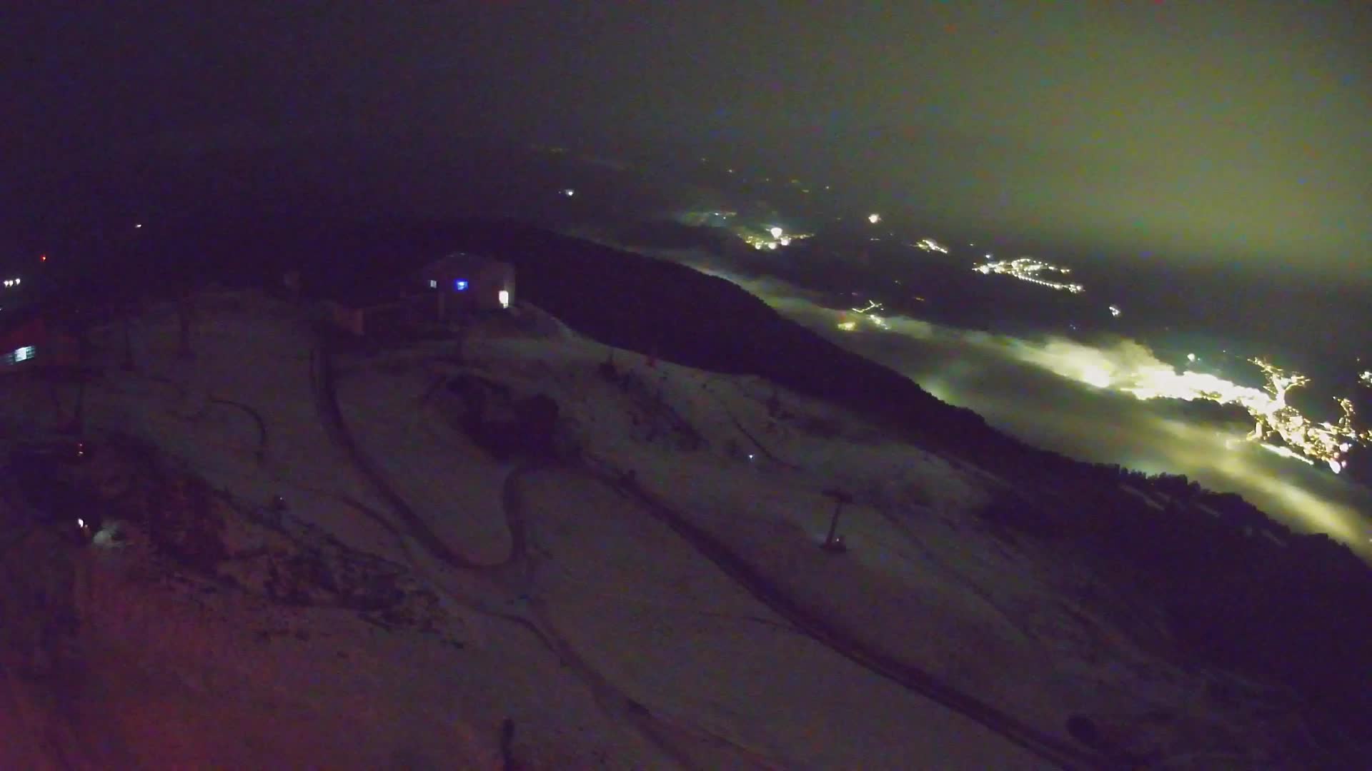 Cima estación de esquí Kronplatz | vista hacia Brunico