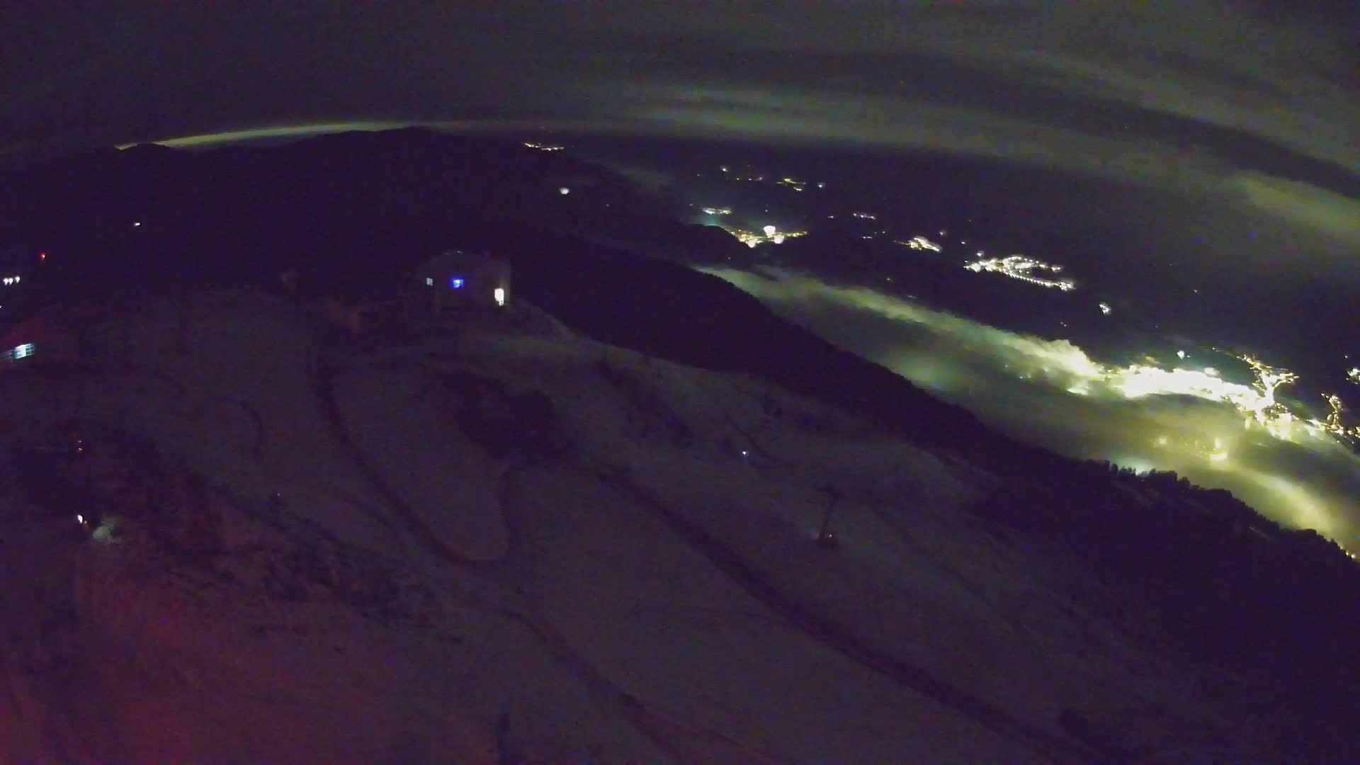 Cima estación de esquí Kronplatz | vista hacia Brunico