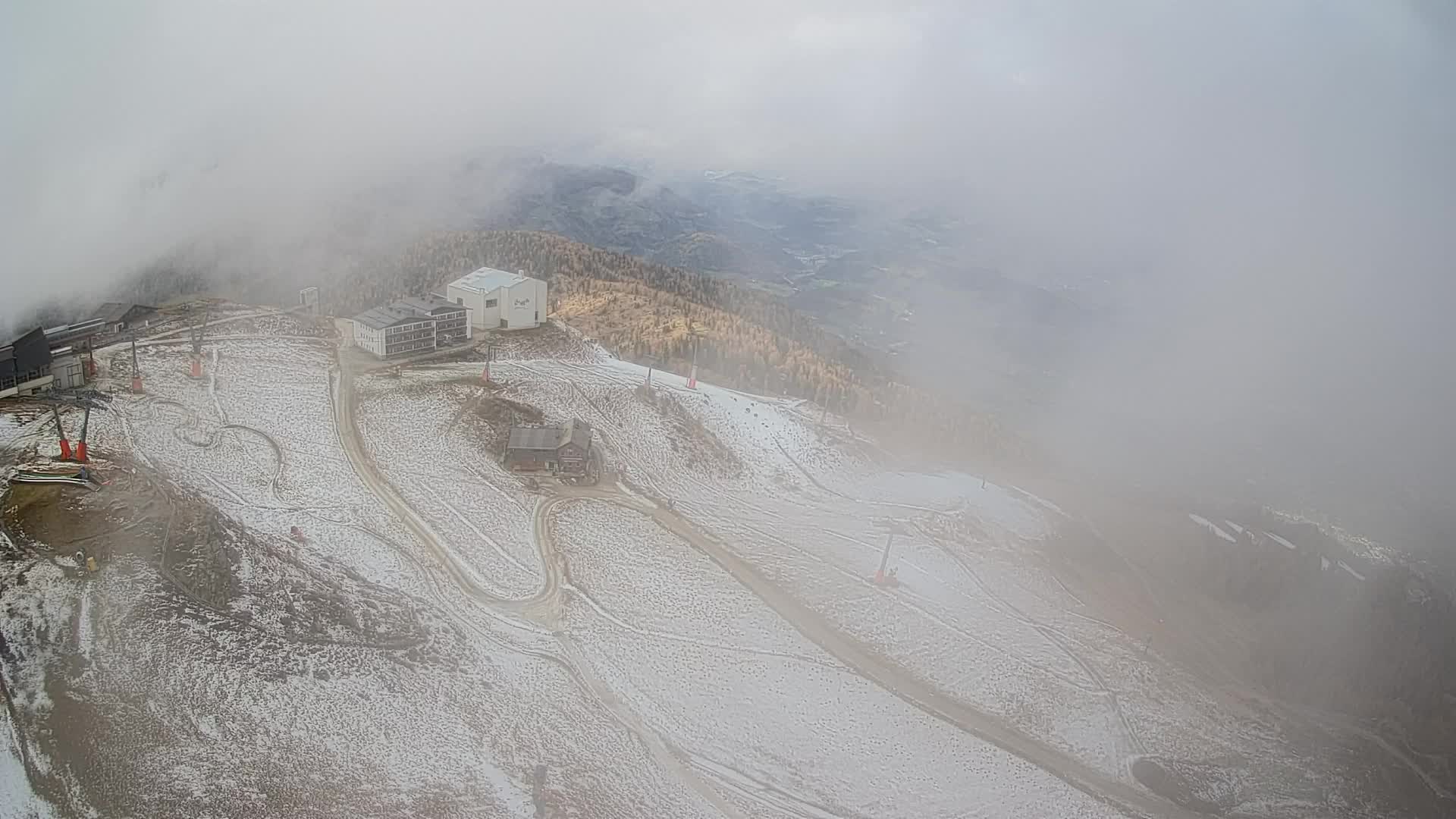Cima estación de esquí Kronplatz | vista hacia Brunico