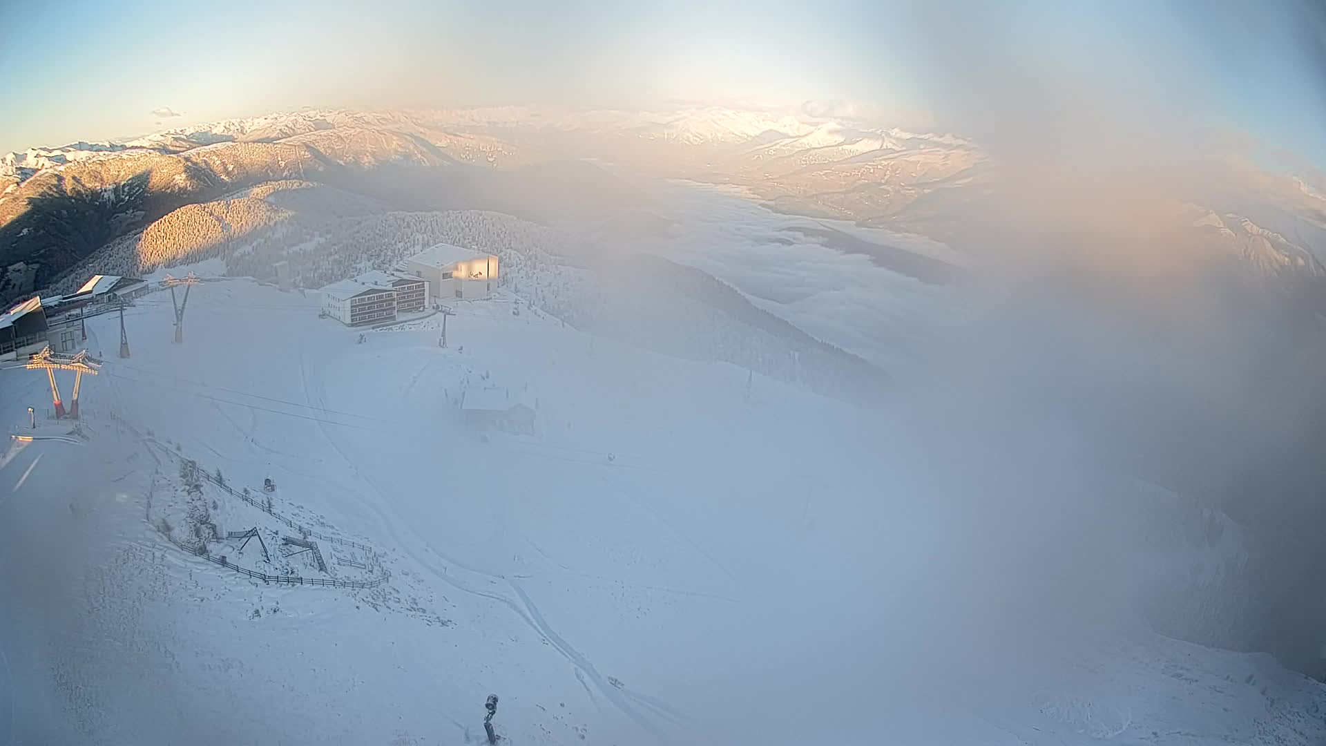 Cima estación de esquí Kronplatz | vista hacia Brunico