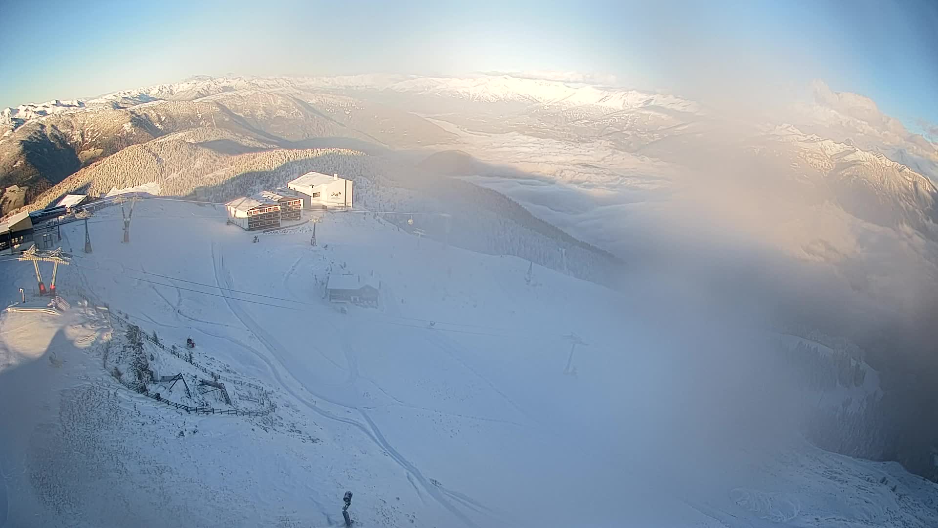 Cima estación de esquí Kronplatz | vista hacia Brunico