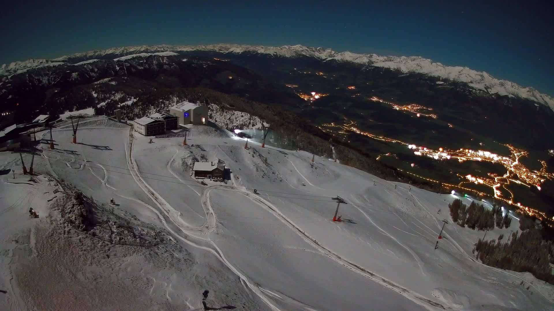 Stazione sciistica di Plan de Corones | vista su Brunico