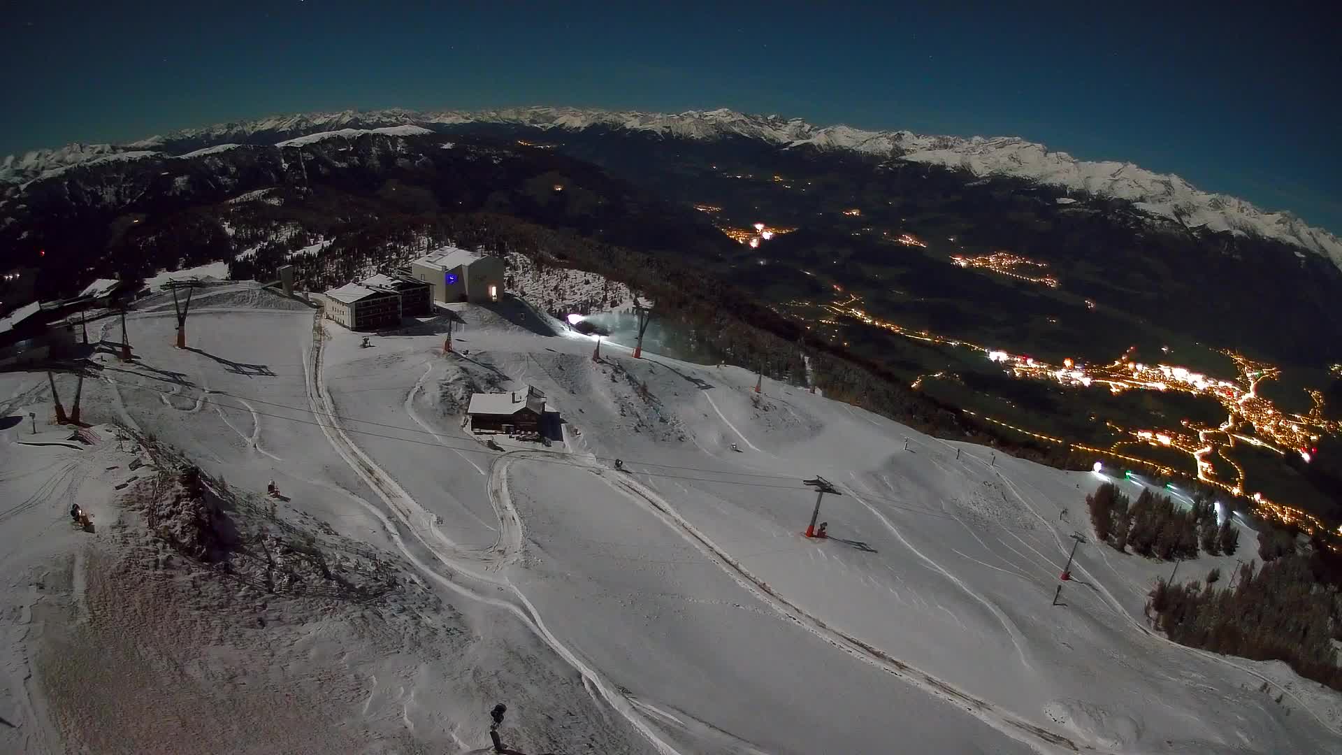 Stazione sciistica di Plan de Corones | vista su Brunico