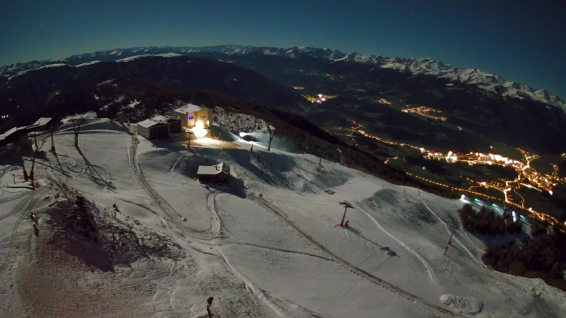 Kronplatz peak Ski resort | view to Bruneck