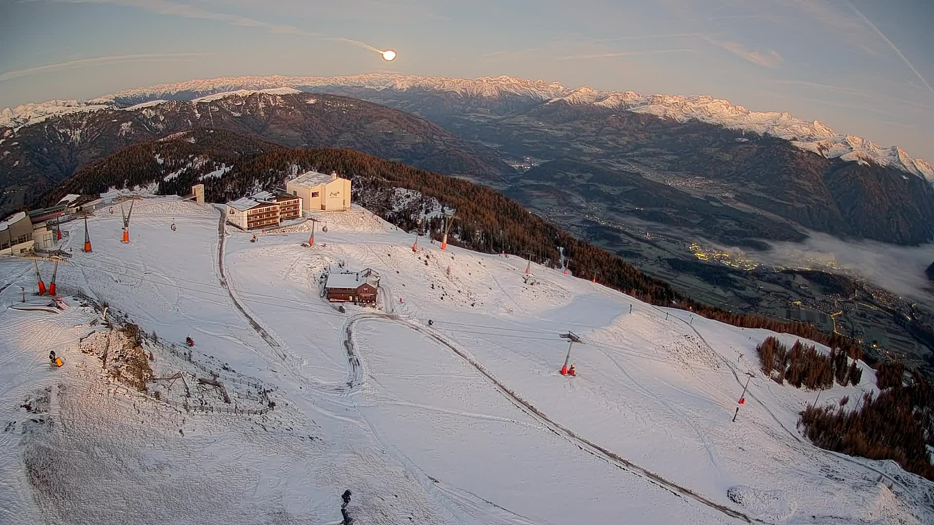 Skigebiet Kronplatz Gipfel | Blick auf Bruneck